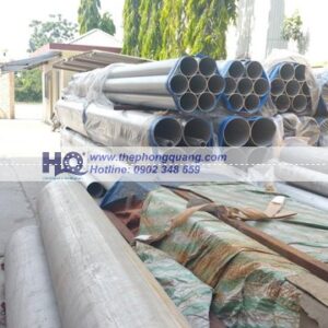 Hình ảnh thực tế ống thép không gỉ (inox) thương hiệu Hồng Quang đang được lưu